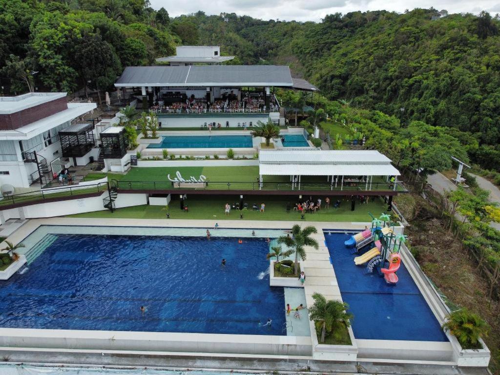 Ultra Winds Mountain Resort (Adults Only) Cagayan de Oro Esterno foto