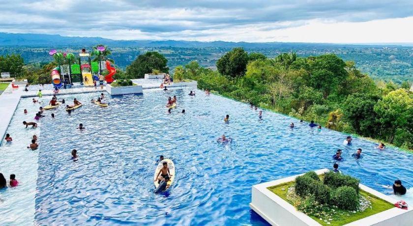Ultra Winds Mountain Resort (Adults Only) Cagayan de Oro Esterno foto