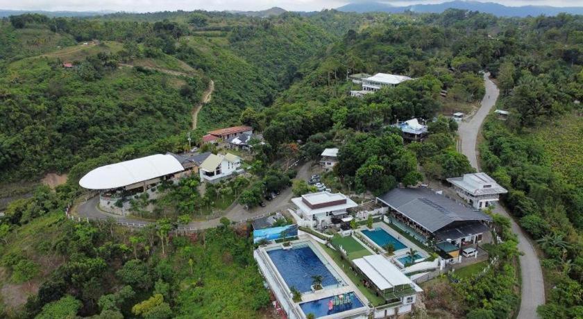 Ultra Winds Mountain Resort (Adults Only) Cagayan de Oro Esterno foto